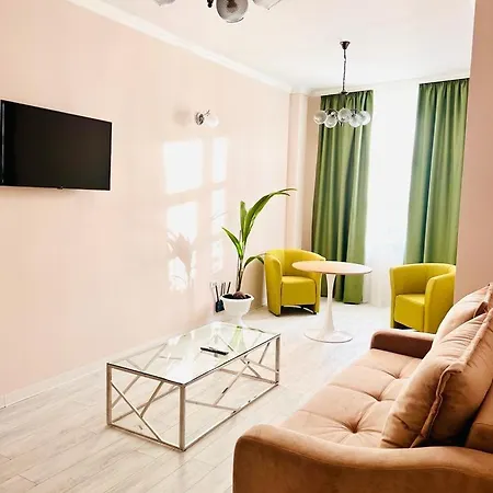 Kir House On The 4* إيفوري نورد